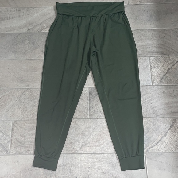 Under Armour Loose Fit AllSeason Gear Joggers, Women’s Size L - Picture 3 of 6